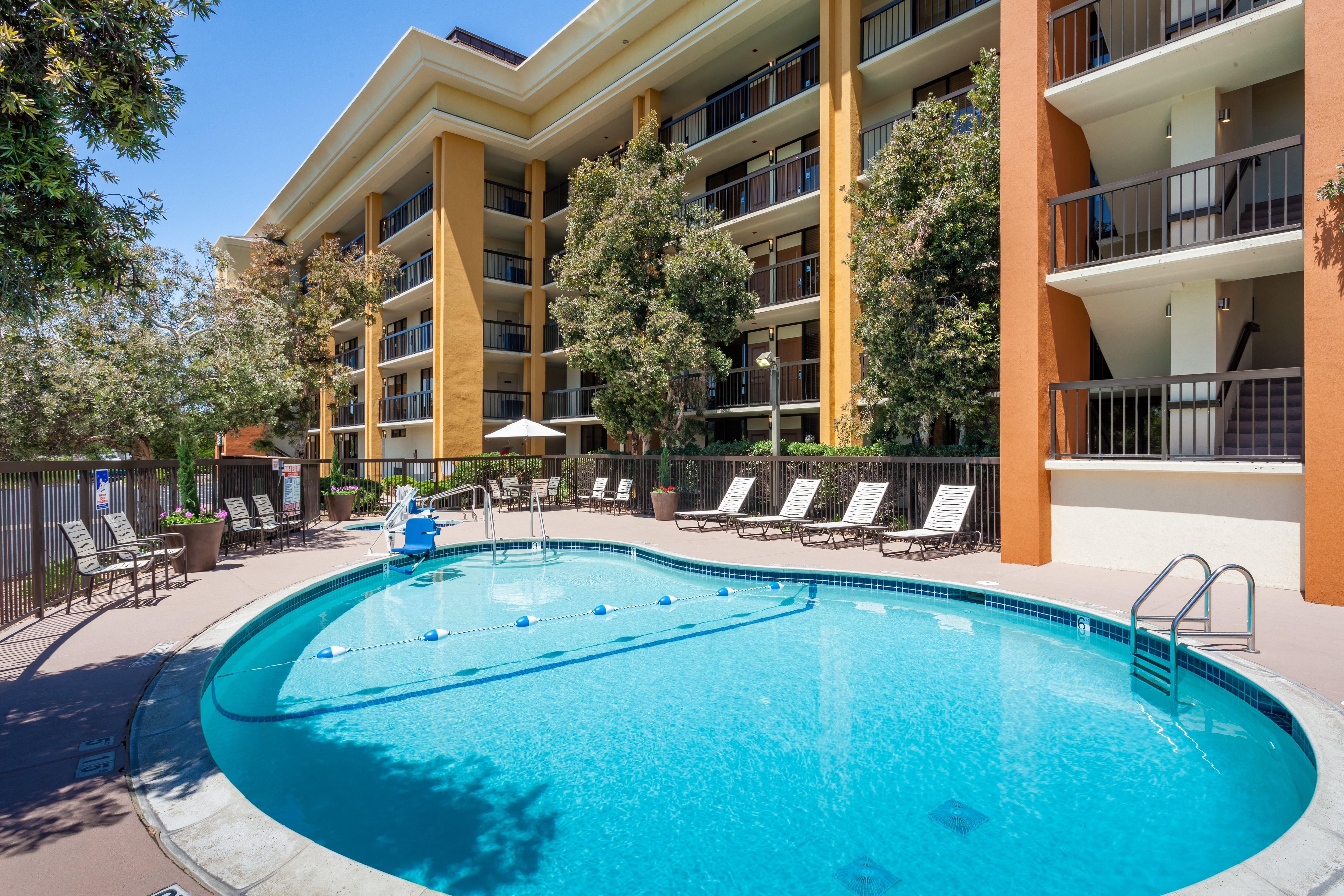 Express At Monterey Bay By Ihg Resort 2*